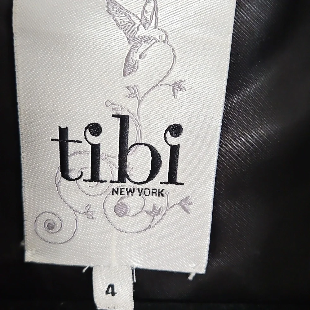 Tibi  New York Women's Black Textured Wool Jacket Size 4